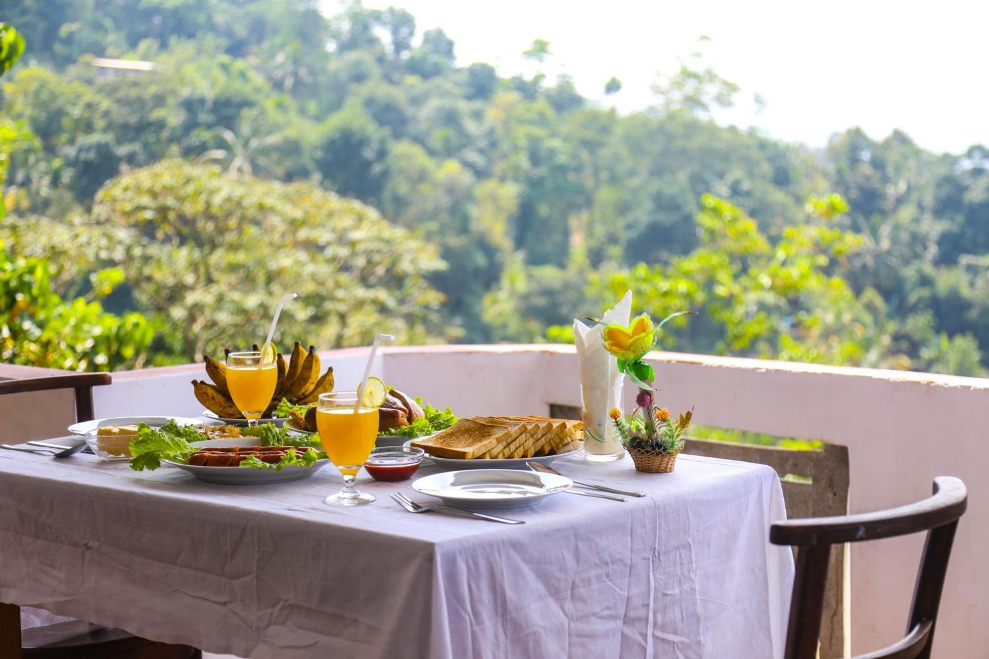Mountain Bliss Villa เปราเดนิยา ภายนอก รูปภาพ