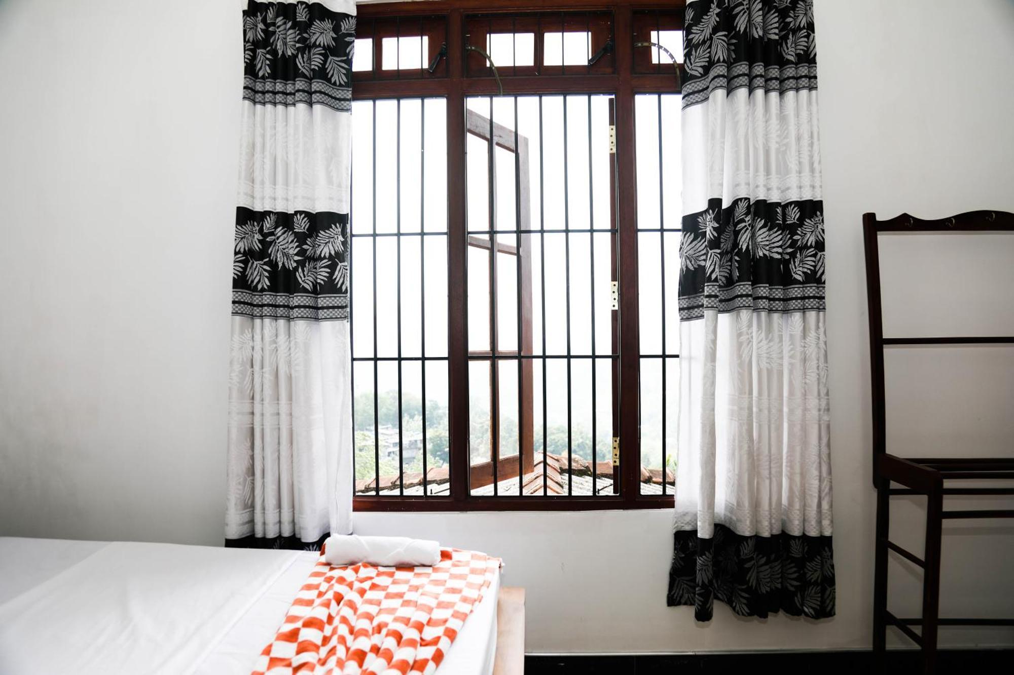 Mountain Bliss Villa เปราเดนิยา ภายนอก รูปภาพ