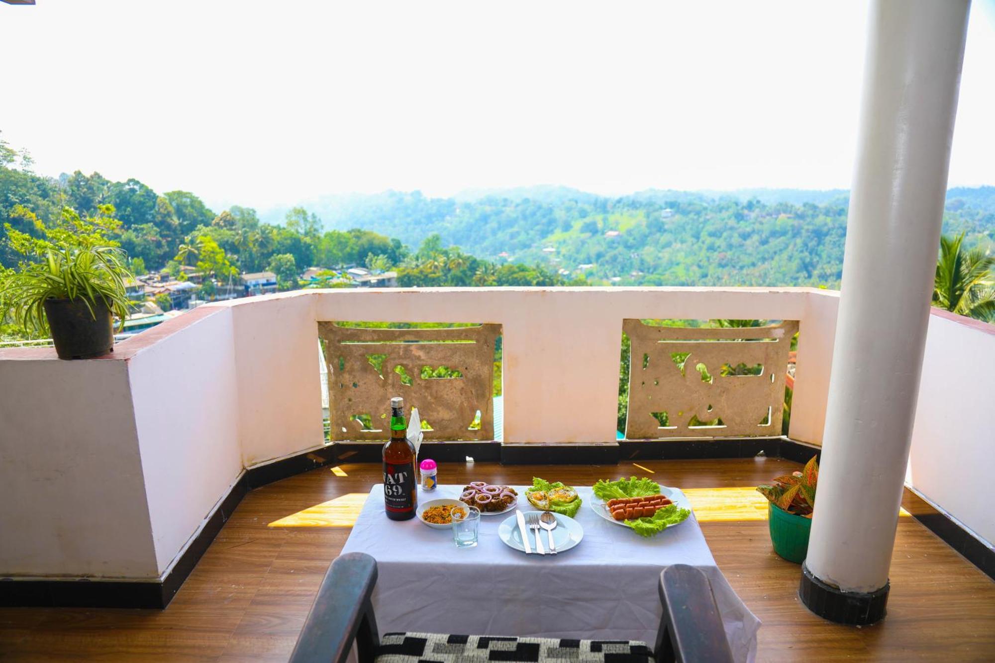 Mountain Bliss Villa เปราเดนิยา ภายนอก รูปภาพ
