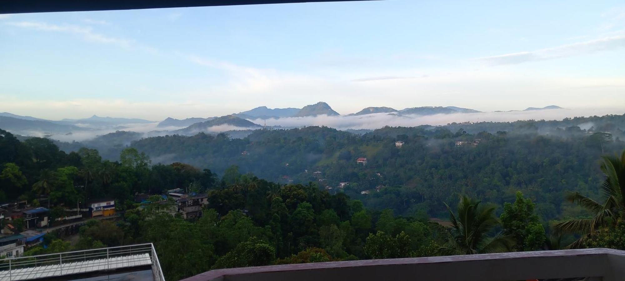 Mountain Bliss Villa เปราเดนิยา ภายนอก รูปภาพ